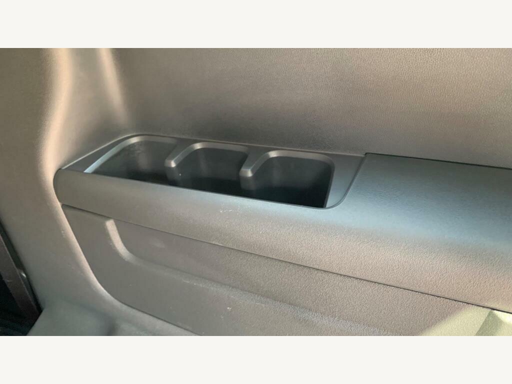 Honda StepWagon Spada 2.0 Hybrid 7 Seats Silver #27
