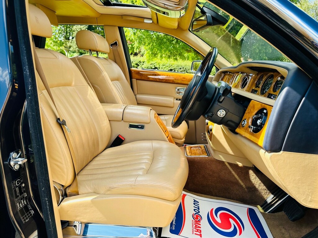 Rolls-Royce Phantom Saloon Black #58