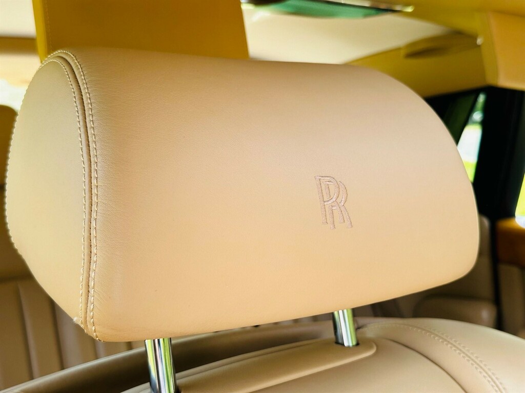 Rolls-Royce Phantom Saloon Black #60