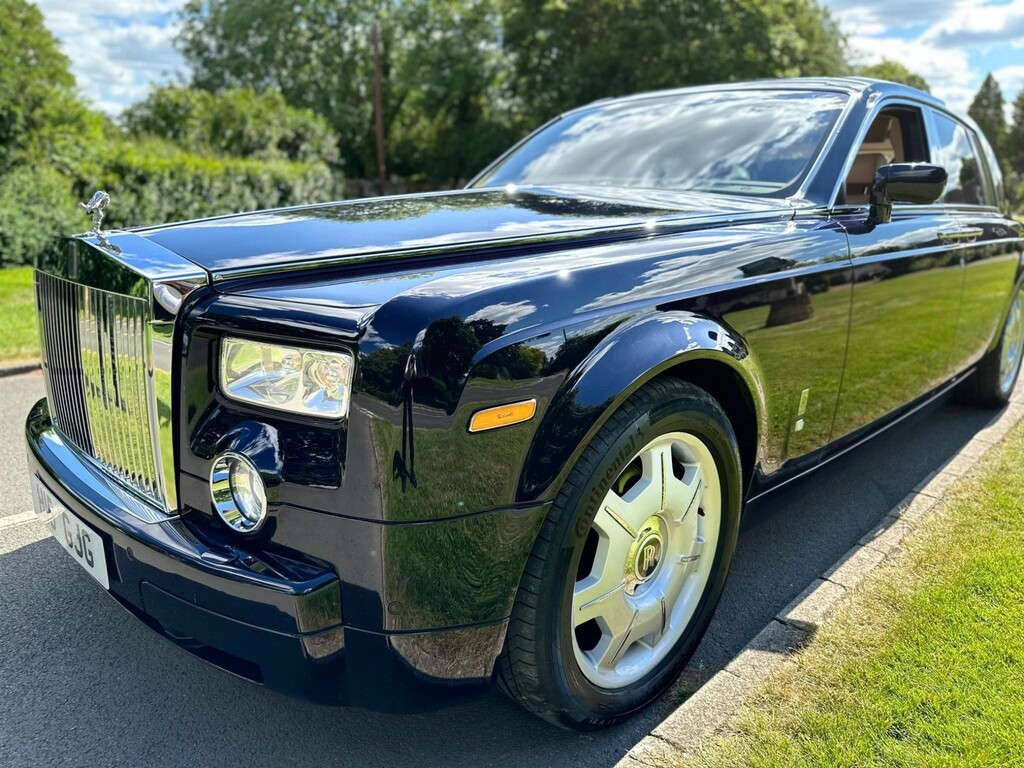 Rolls-Royce Phantom Saloon Black #17