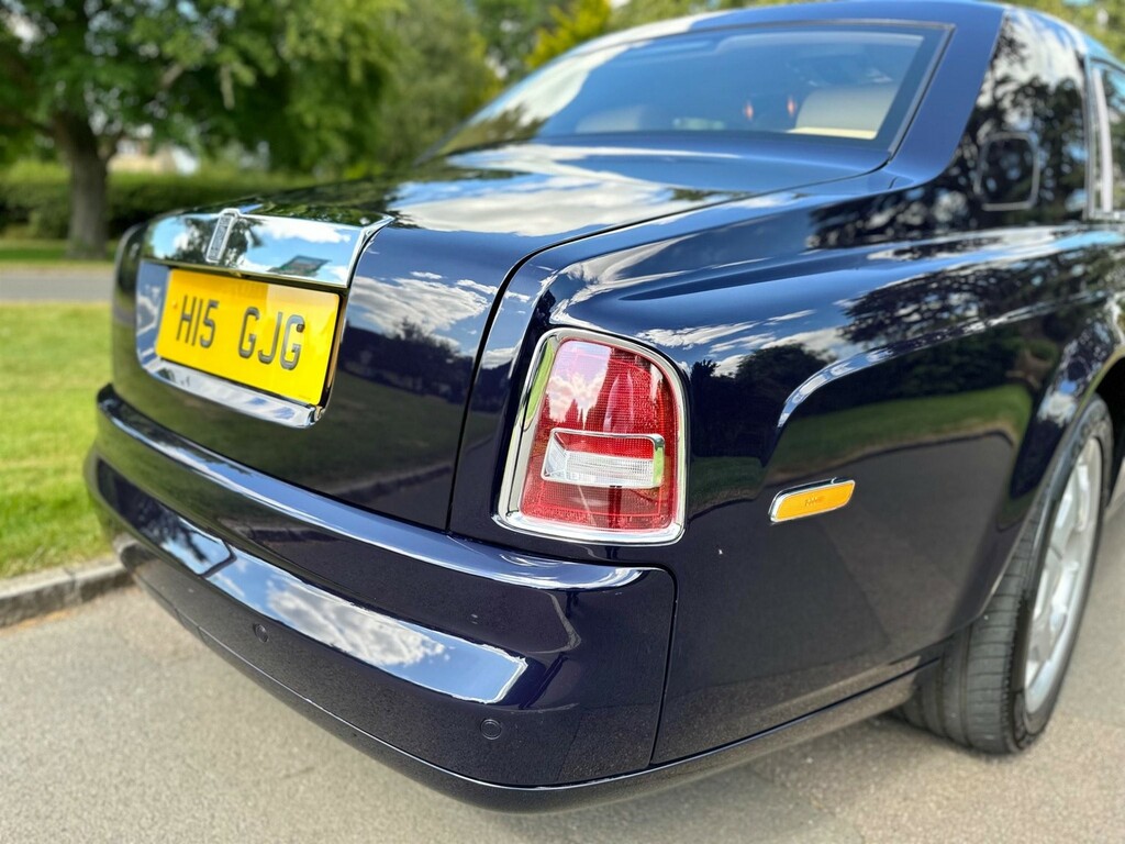 Rolls-Royce Phantom Saloon Black #33