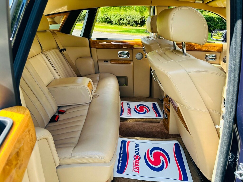 Rolls-Royce Phantom Saloon Black #79