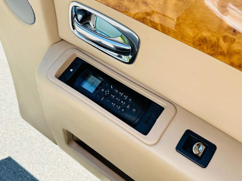 Rolls-Royce Phantom Saloon Black #80