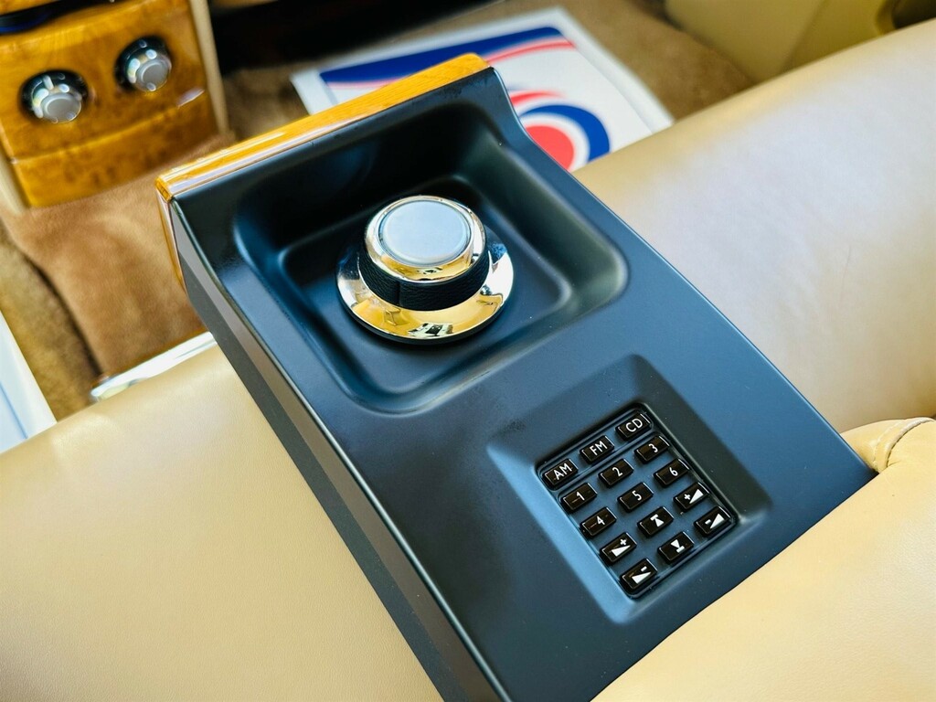 Rolls-Royce Phantom Saloon Black #74