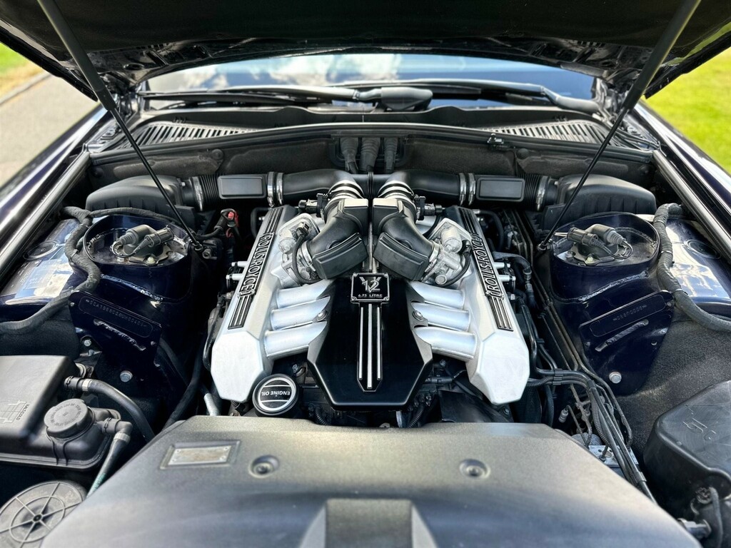 Rolls-Royce Phantom Saloon Black #41
