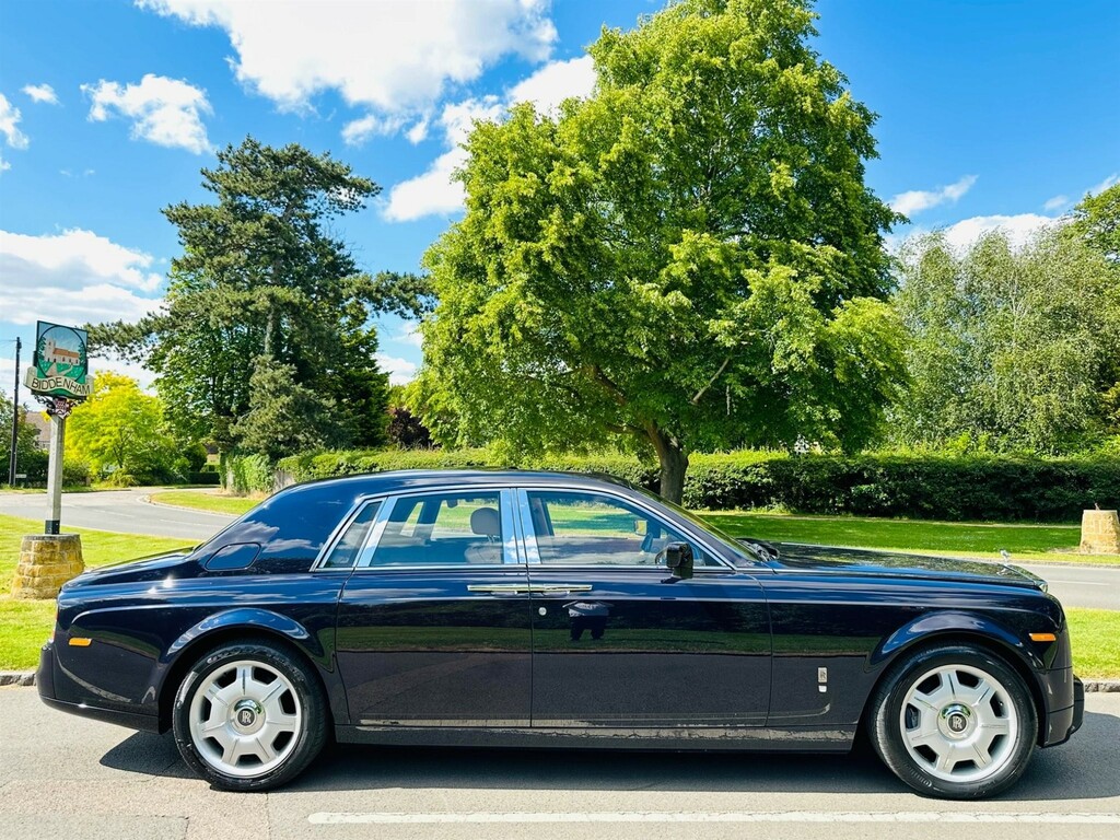 Rolls-Royce Phantom Saloon Black #3