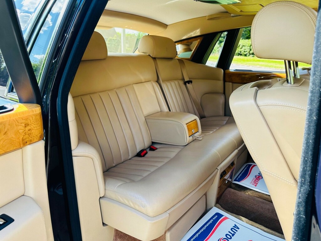 Rolls-Royce Phantom Saloon Black #78