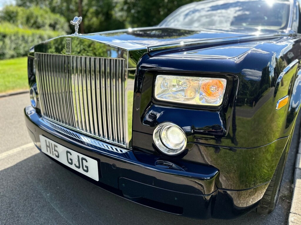 Rolls-Royce Phantom Saloon Black #18
