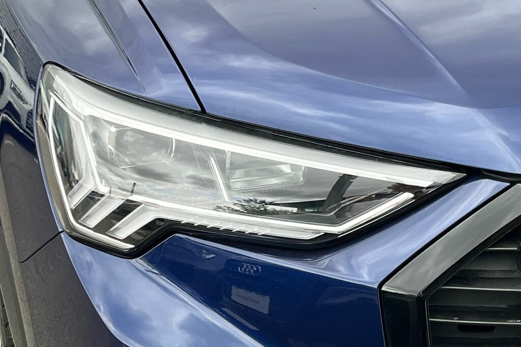 Audi Q3  Red #19