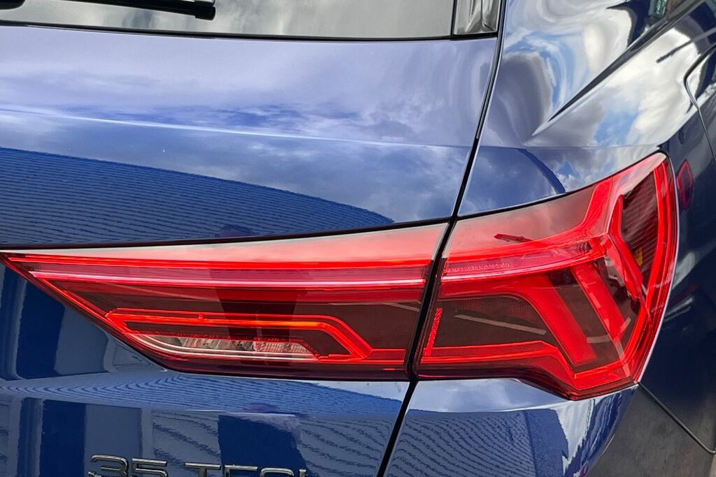 Audi Q3  Red #18