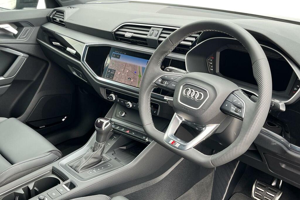 Audi Q3  Red #6