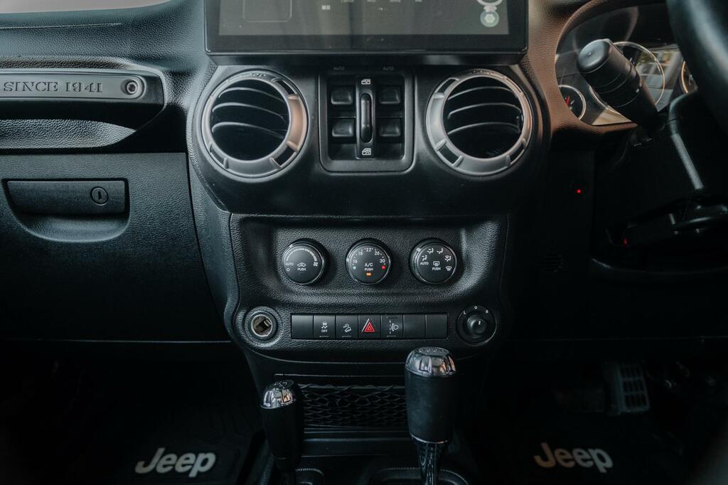 Jeep Wrangler Automatic #5