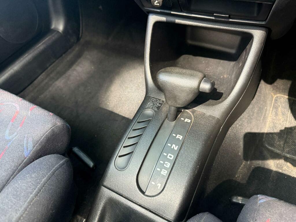 Volkswagen Golf 1.8 Gl White #25