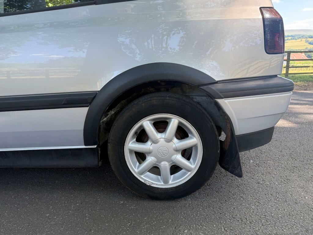 Volkswagen Golf 1.8 Gl White #13