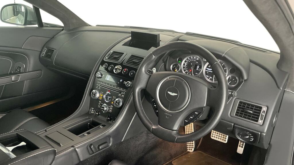 Aston Martin V8 Coupe Manual Silver #9