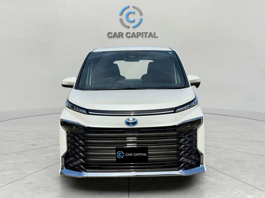 Toyota Noah Mpv Black #1