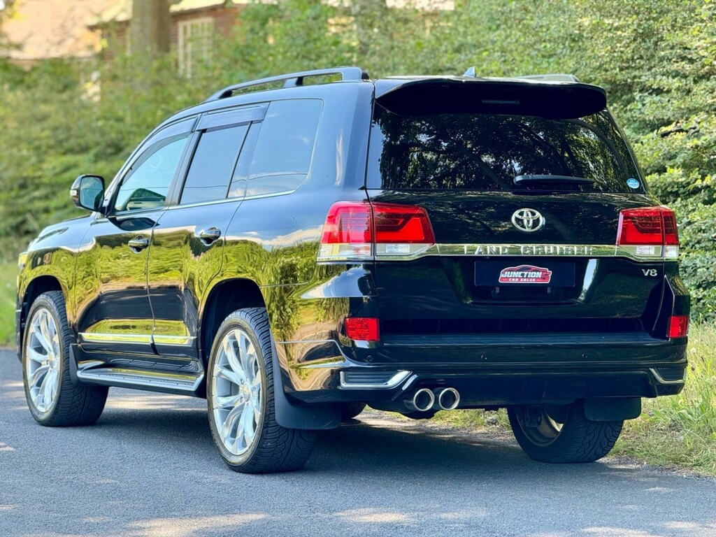 Sold BX21RYN 2022 Toyota Land Cruiser V8 - History / How much is