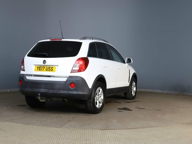 Vauxhall Antara Hatchback White #4