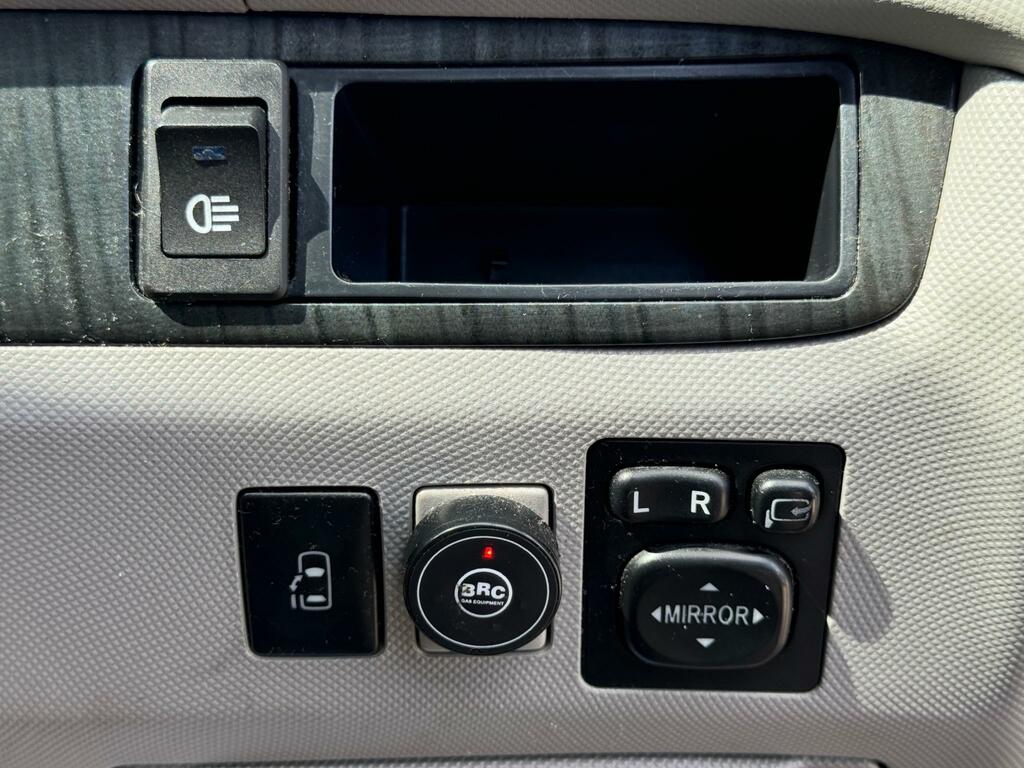 Toyota Estima 2.4 Hybrid White #12