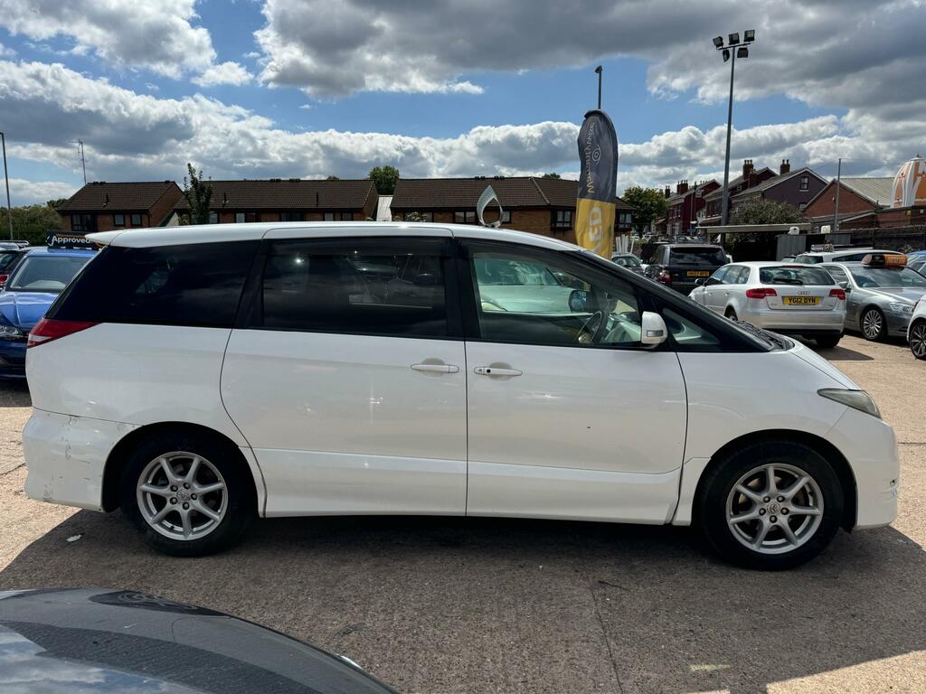 Toyota Estima 2.4 Hybrid White #26