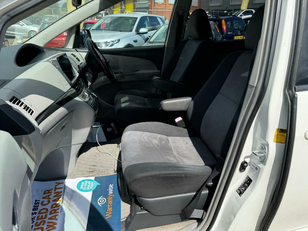Toyota Estima 2.4 Hybrid White #17