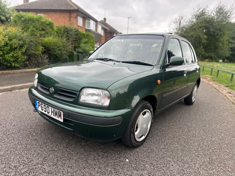 Nissan Micra Micra Shape White #14