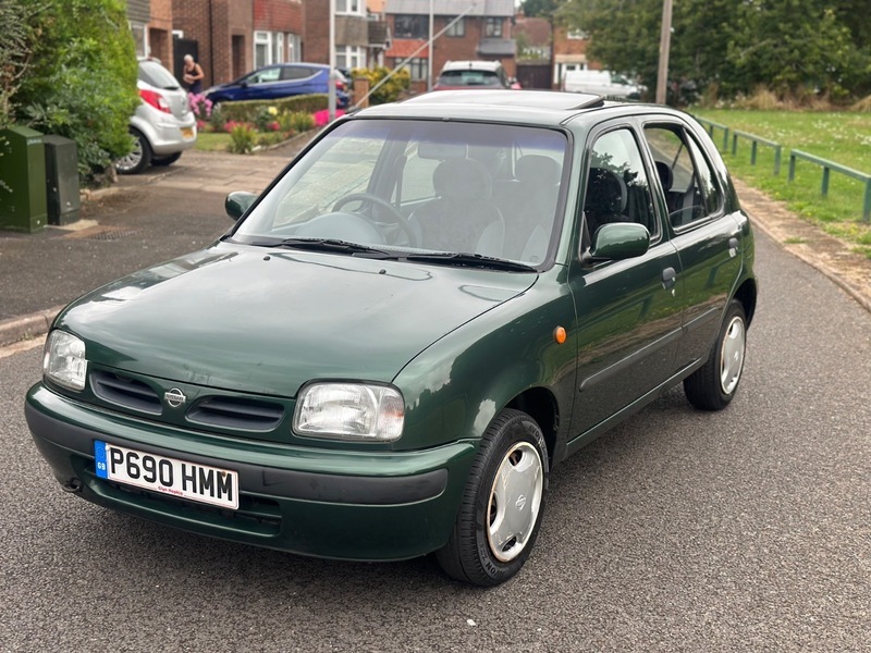 Nissan Micra Micra Shape White #7