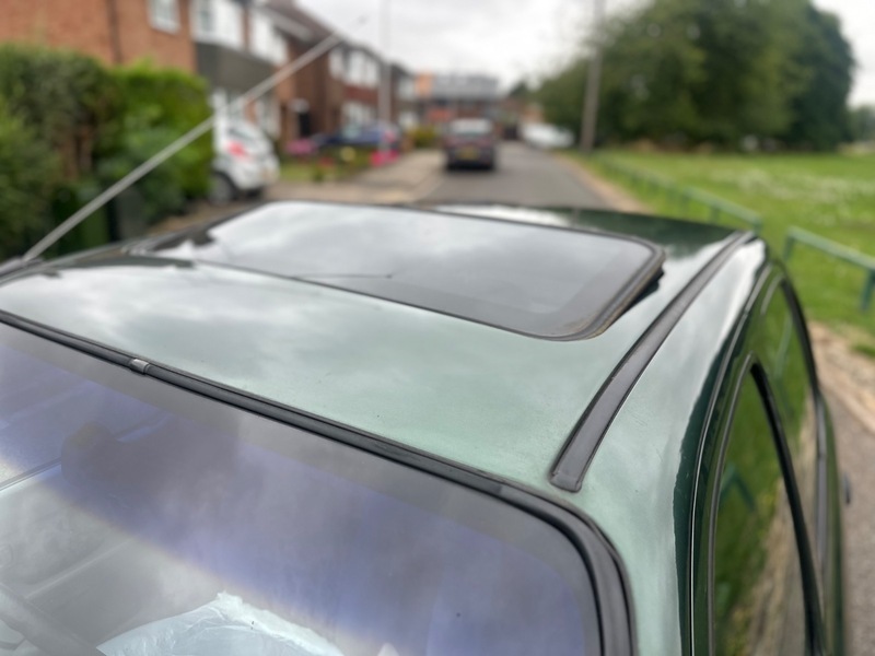 Nissan Micra Micra Shape White #15