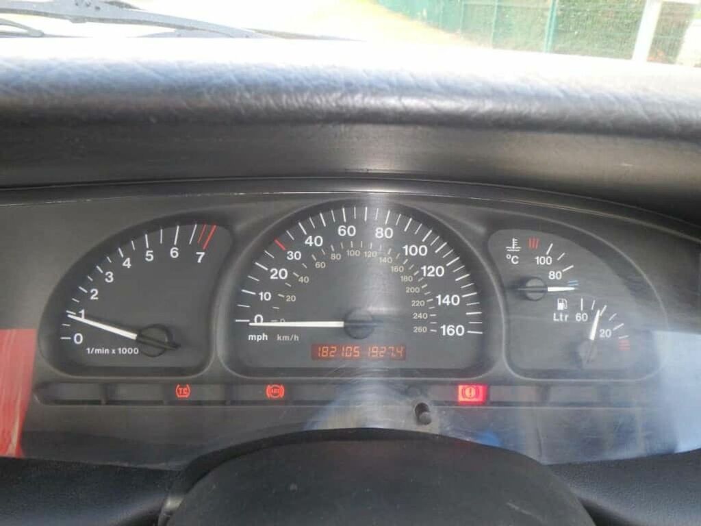 Vauxhall Vectra Tourer 16V 5-Door Silver #15