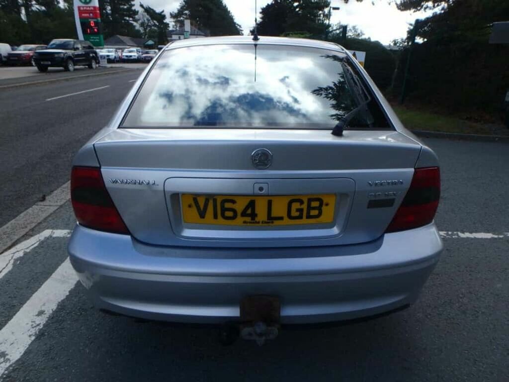 Vauxhall Vectra Tourer 16V 5-Door Silver #6