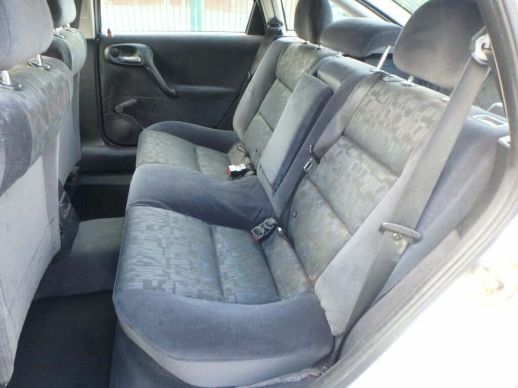 Vauxhall Vectra Tourer 16V 5-Door Silver #12