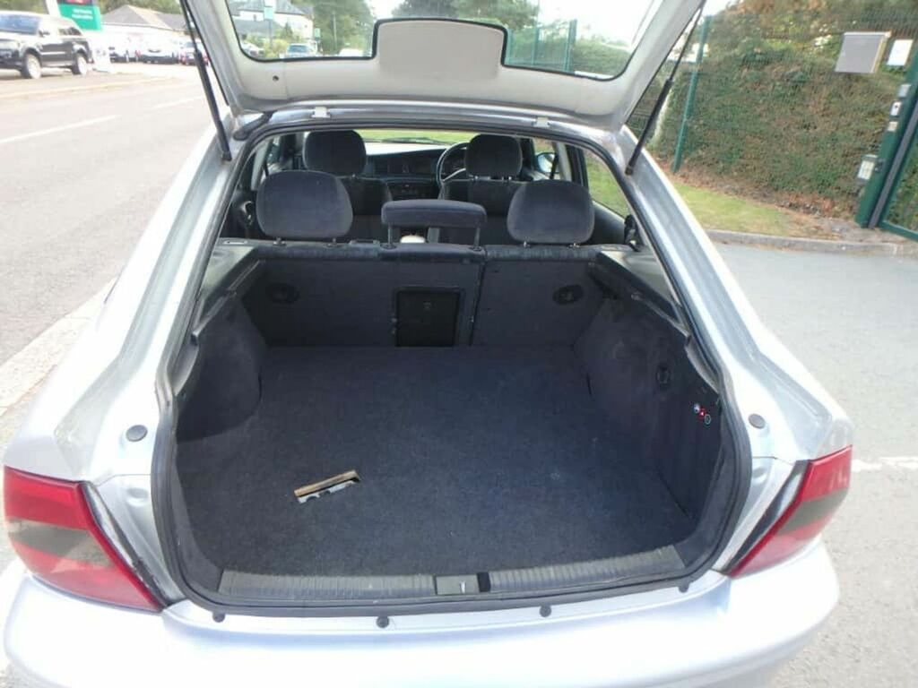 Vauxhall Vectra Tourer 16V 5-Door Silver #10