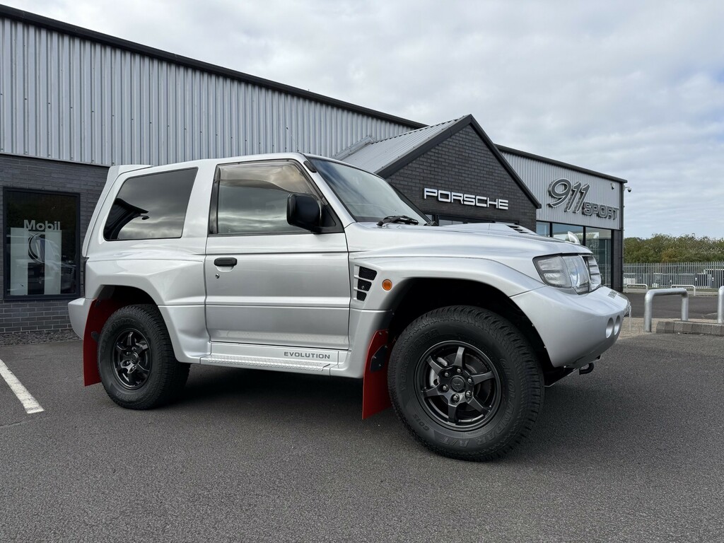 Mitsubishi Shogun Hatchback 1997Y Green #1
