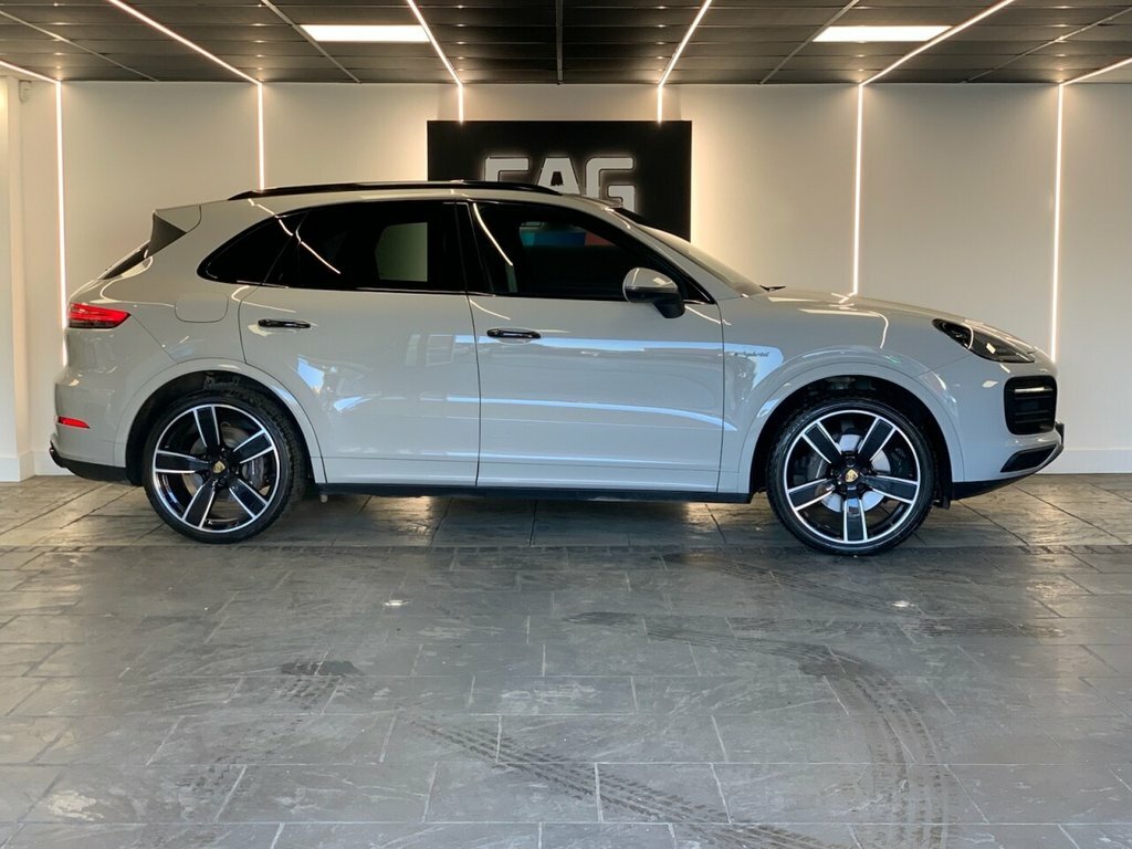 Porsche Cayenne 3L Platinum Edition LF72DWC Grey #2