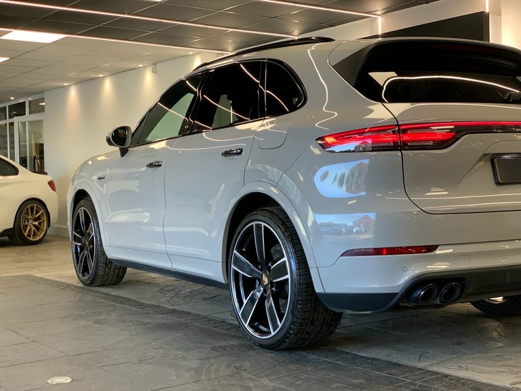 Porsche Cayenne 3L Platinum Edition LF72DWC Grey #5