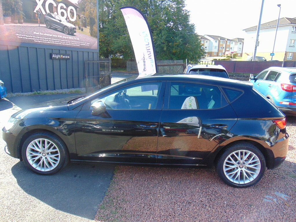 Seat Leon Hatchback 1.2 Tsi Se Dynamic Technology Mot June Black