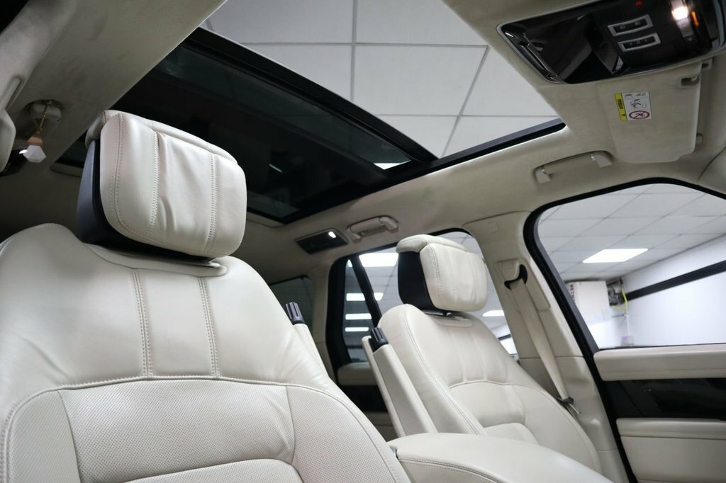 Land Rover Range Rover 4.4L Autobiography 5dr Gold #4