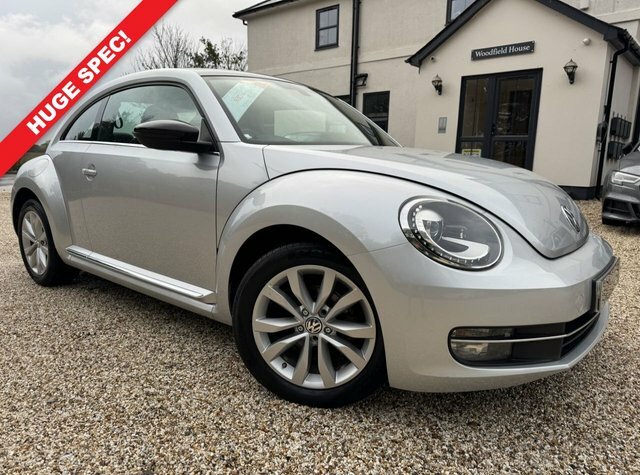 Volkswagen Beetle Auto White #1