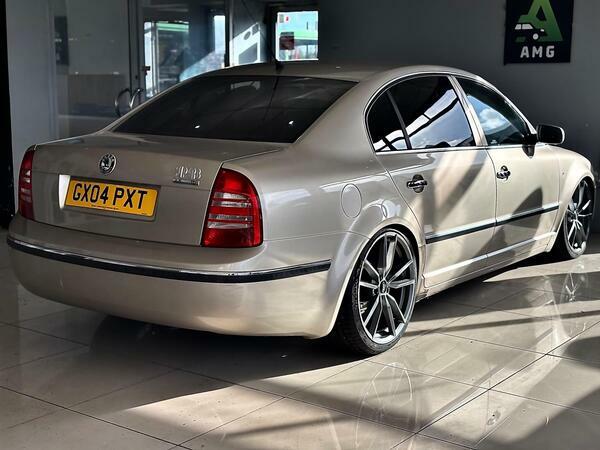 Skoda Superb 2.5 Tdi V6 Elegance #35