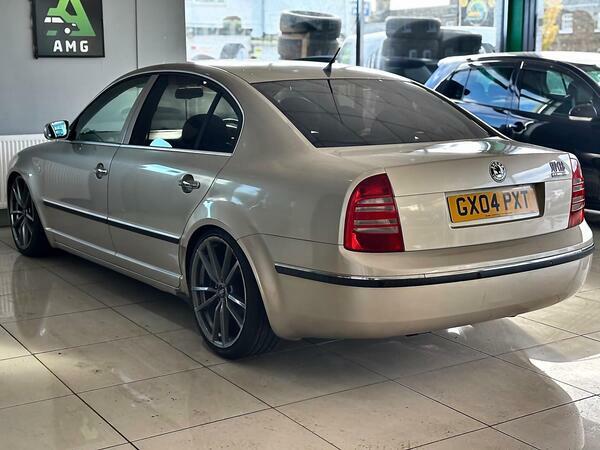 Skoda Superb 2.5 Tdi V6 Elegance #45