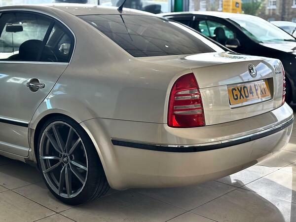 Skoda Superb 2.5 Tdi V6 Elegance #46