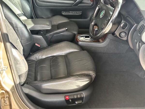 Skoda Superb 2.5 Tdi V6 Elegance #15
