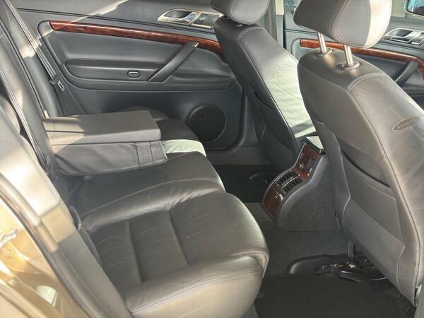 Skoda Superb 2.5 Tdi V6 Elegance #20
