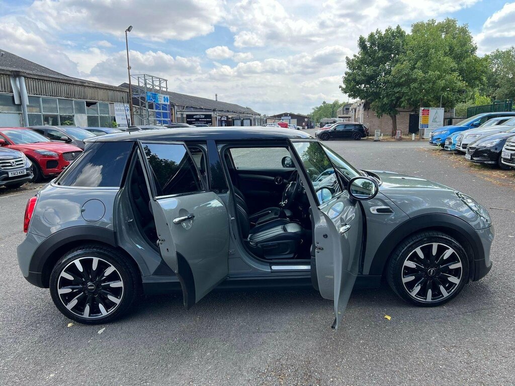 Mini Hatch Hatchback 1.5 Cooper Exclusive Euro 6 Ss 2 YG69OUS Grey #4
