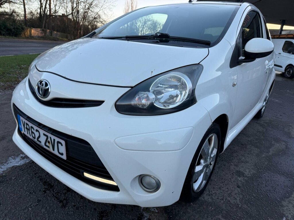 Toyota Aygo 1.0 Vvt-i Fire Euro 5 YR62ZVC White #3