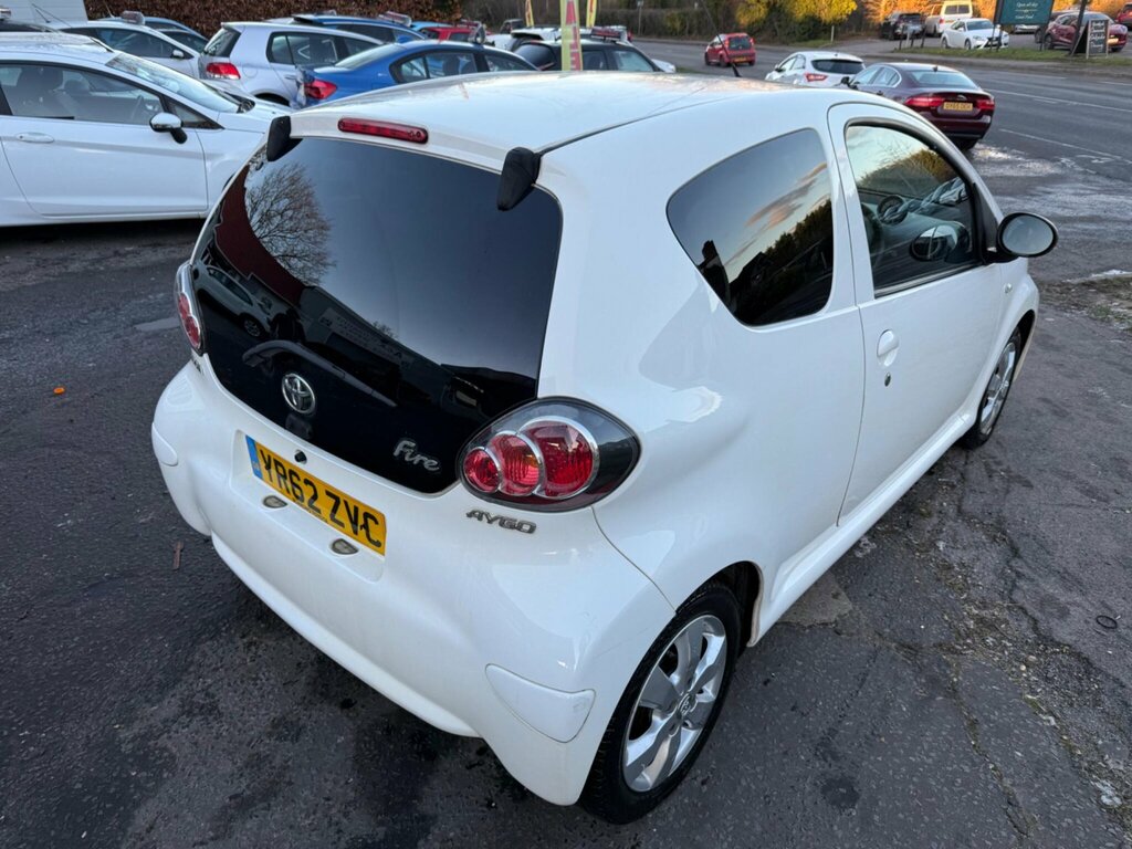 Toyota Aygo 1.0 Vvt-i Fire Euro 5 YR62ZVC White #4