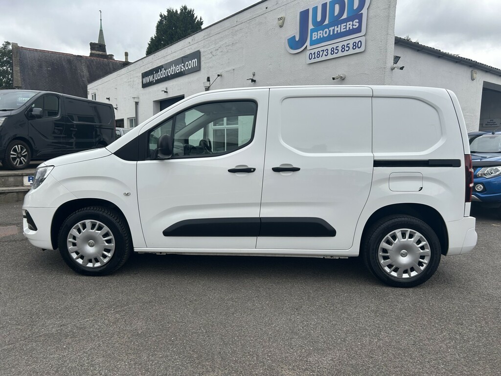 Vauxhall Combo Sportive 1.5 Turbo D 2300 Sportive 100Ps L1 H1 WP69MDJ  #4