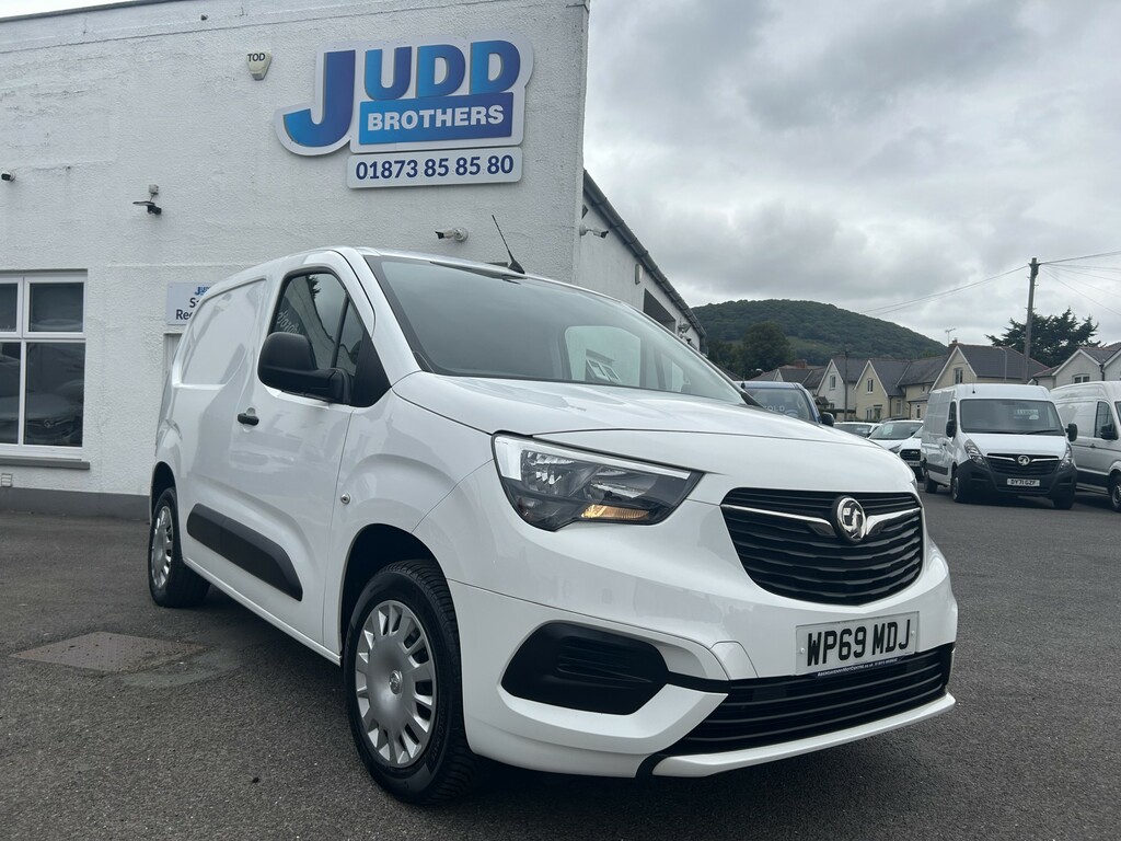 Vauxhall Combo Sportive 1.5 Turbo D 2300 Sportive 100Ps L1 H1 WP69MDJ  #2