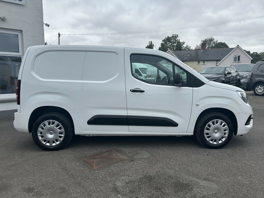 Vauxhall Combo Sportive 1.5 Turbo D 2300 Sportive 100Ps L1 H1 WP69MDJ  #5