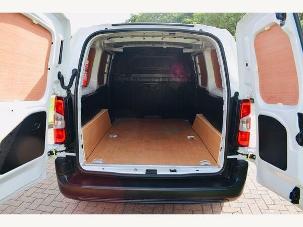 Peugeot Partner Panel Van 1.5 Bluehdi 950 Professional Premium L KM73UKE White #5